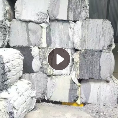 长期出售织布厂下来的废毛，毛毛料，磨毛料，可以当燃烧料，也可以做纸，现货有几十吨