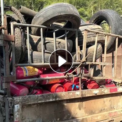 长期出售汽车钢丝胎，电摩胎废料