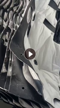 出售工厂下来的汽车坐垫地板革边角料，日供几吨，长期有货