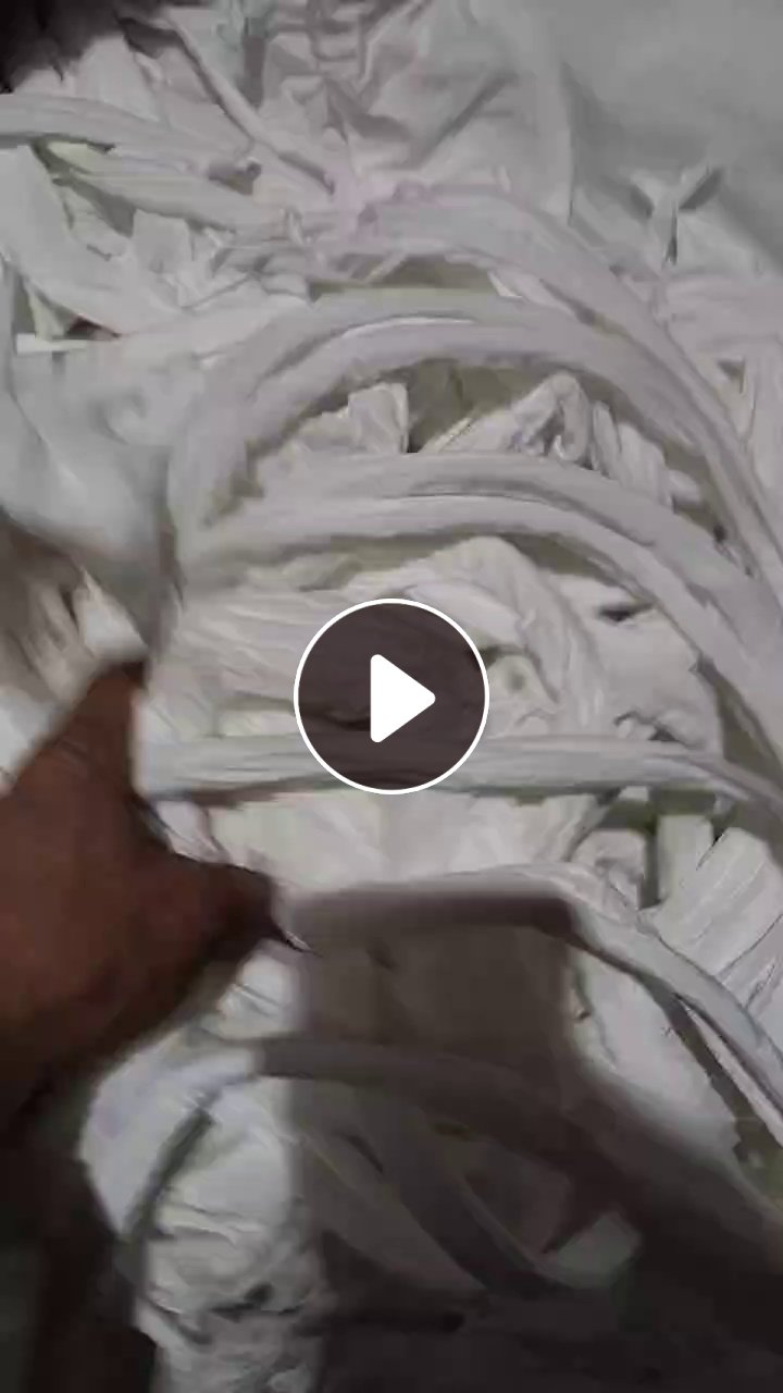 长期出售定型厂下来的涤氨废布，牛奶丝废布，牛奶丝布条，可做开花用