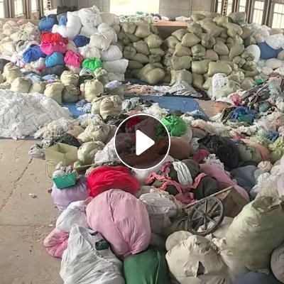 长期出售各种涤纶废布涤纶料，开花造粒都可以，每个月有100吨，货在江苏宿迁