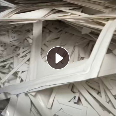 出售做浴缸下来的亚克力废料，外围有一圈是PVC，现货十来吨，长期有货