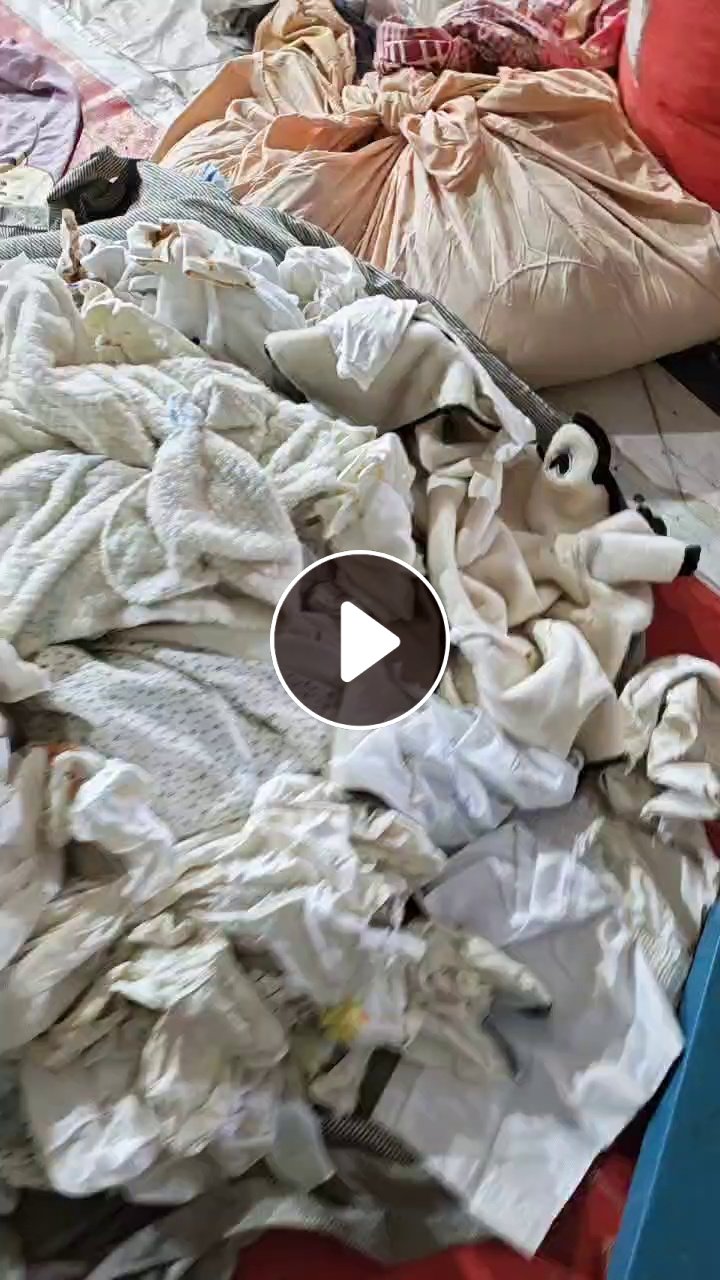 长期出售旧衣服分拣货，旧衣服大白，白料，开花料，厂在江苏南京