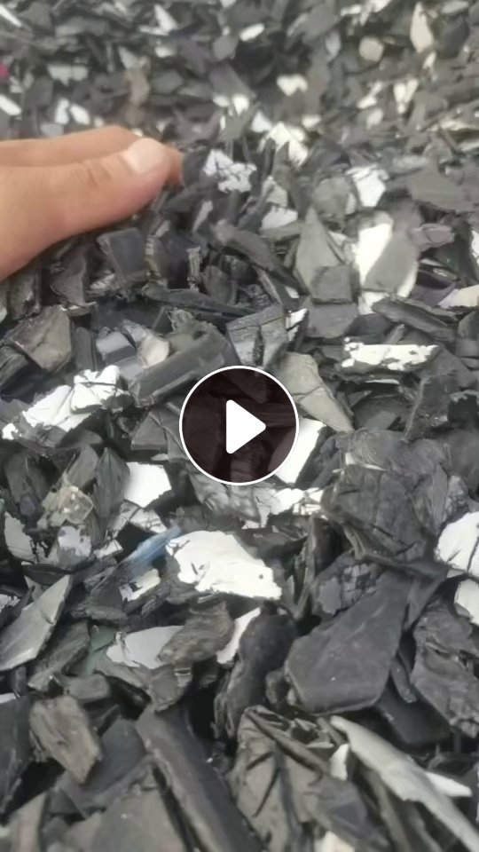 出售4S店下来的汽车保险杠破碎料，冲击20左右