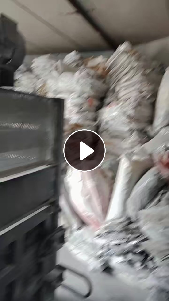 出售干造乳白袋，聚丙烯原料袋和聚酯树脂袋两种，现货十七八吨