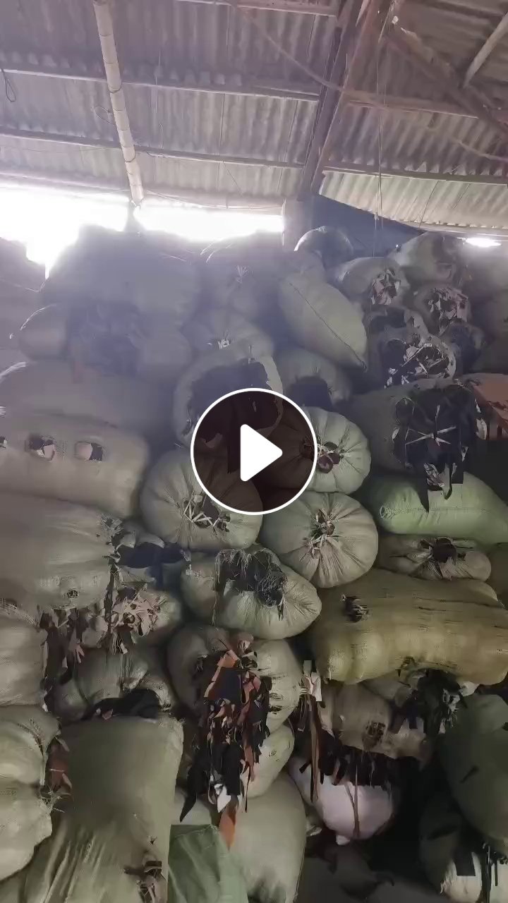 长期出售尼龙白烟布，涤锦废布，半白烟布，含牛津，现货有9.6米一车