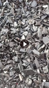 出售PC汽车大灯破碎料，干粉的，有透明的、黑色的，月供1000来吨