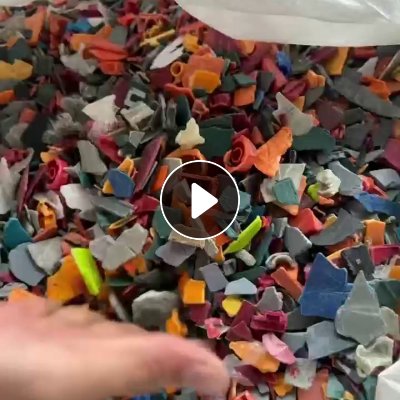 出售PP电瓶壳破碎料，冲击40个，清洗甩干，月供5/6百吨