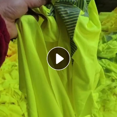 长期回收反光服边角料反光服下脚料，要黄色的，做泡料用，每个月需要100吨左右，厂在河南焦作