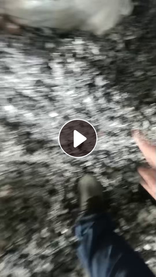 长期出售PVC皮革吹毛料，毛毛料，磨毛料，可以造粒，现货有200多吨，货在山东潍坊