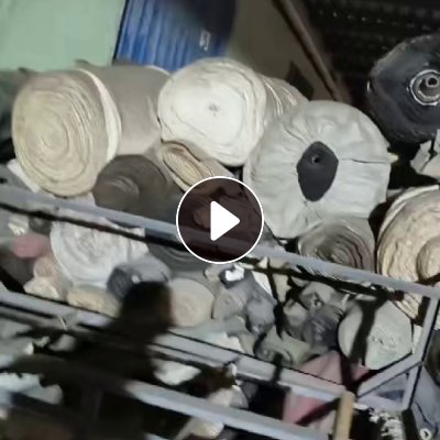 出售鞋厂下来的处理布，卷布，统货出，现货有30多吨，货在山东青岛