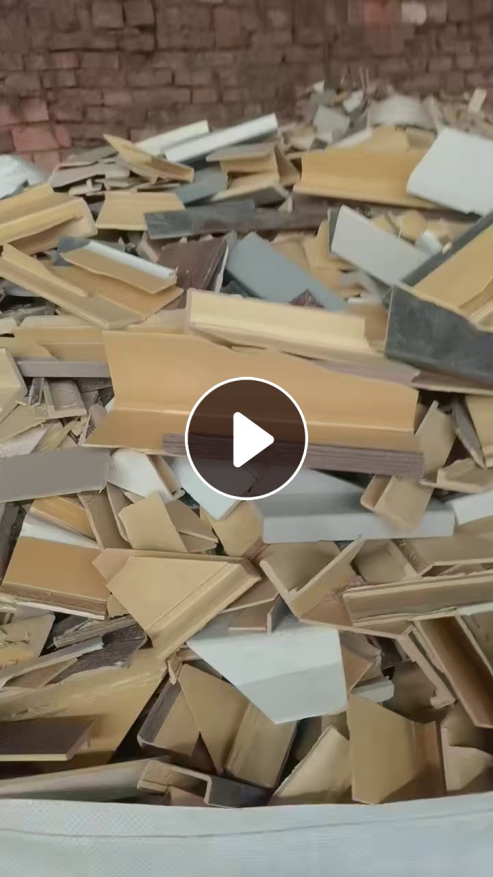 出售门套线PVC破碎料，发泡的，月供50吨左右