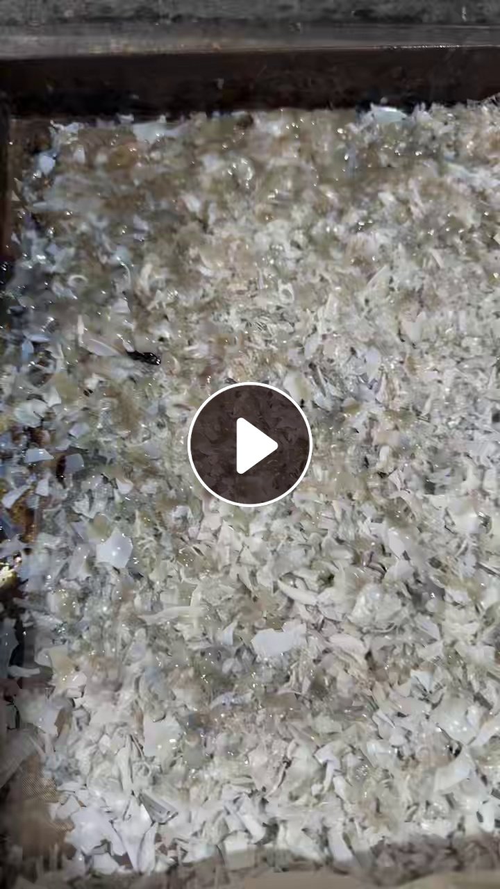 出售B级PET破碎料，含有一点PVC，长期有货