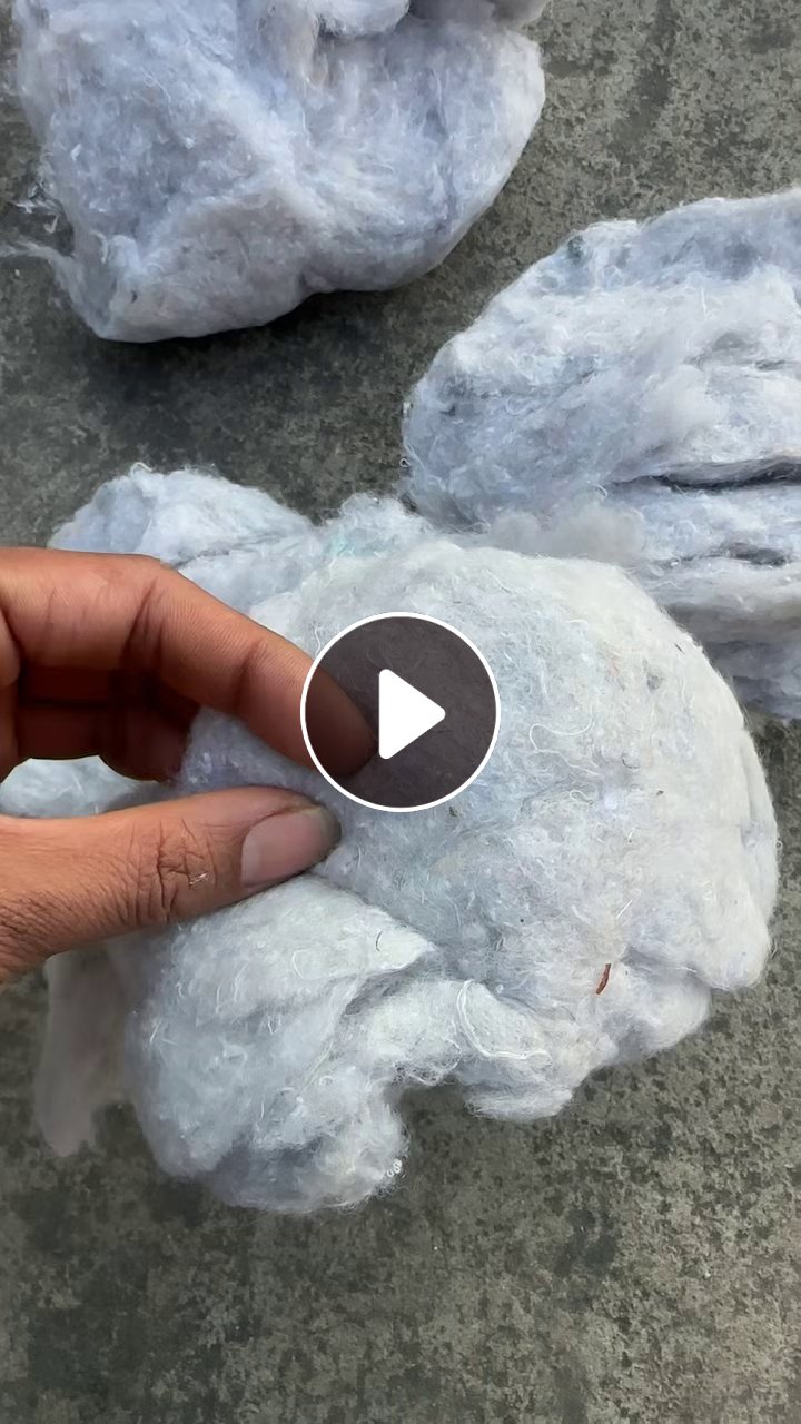 长期出售二白绗棉开出来的开花棉，现货40吨左右，货在江苏南通