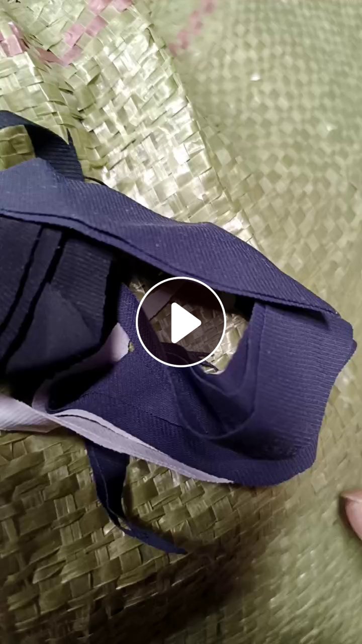 长期出售做冰丝裤下来的尼龙废布，尼龙边角料，锦氨废布，月供三四十吨