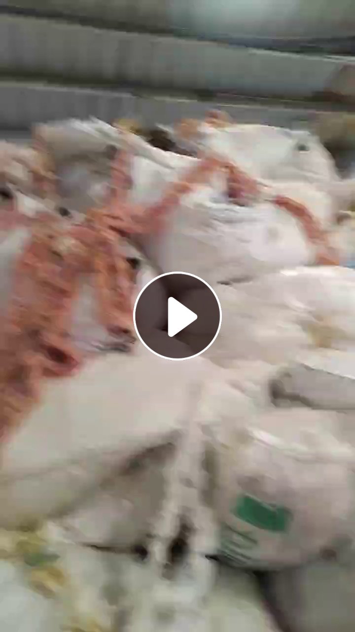 长期出售杂色涤棉布边纱，中间涤纶的，月供三四十吨