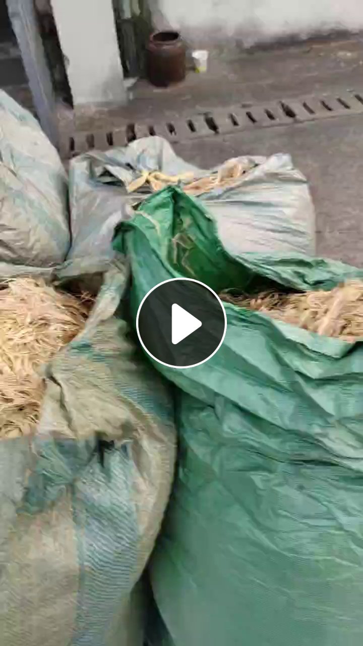 出售手套厂下来的芳纶丝，芳纶1313废丝，有整筒的，现货有13吨左右，货在江苏苏州