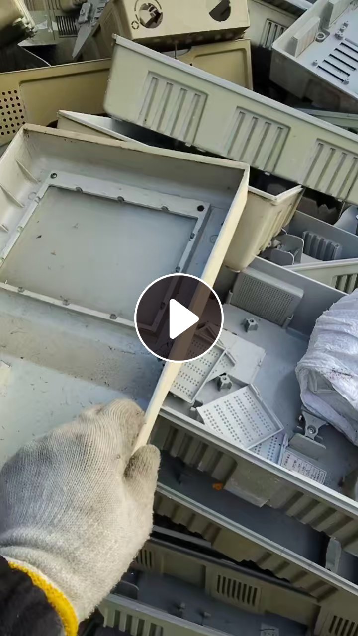 出售合金电表壳破碎料，干粉的，冲击20左右，月供10吨