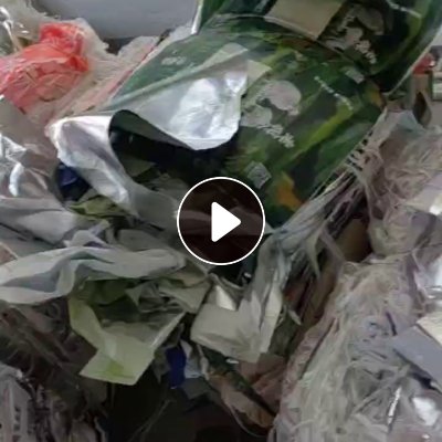 出售手提袋厂下来的PP复合opp无纺布废料，杂色的，印刷的也有，八九吨左右