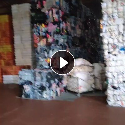 长期大量出售旧衣服白料，大白，统白，精白，月供300吨，货在湖北武汉
