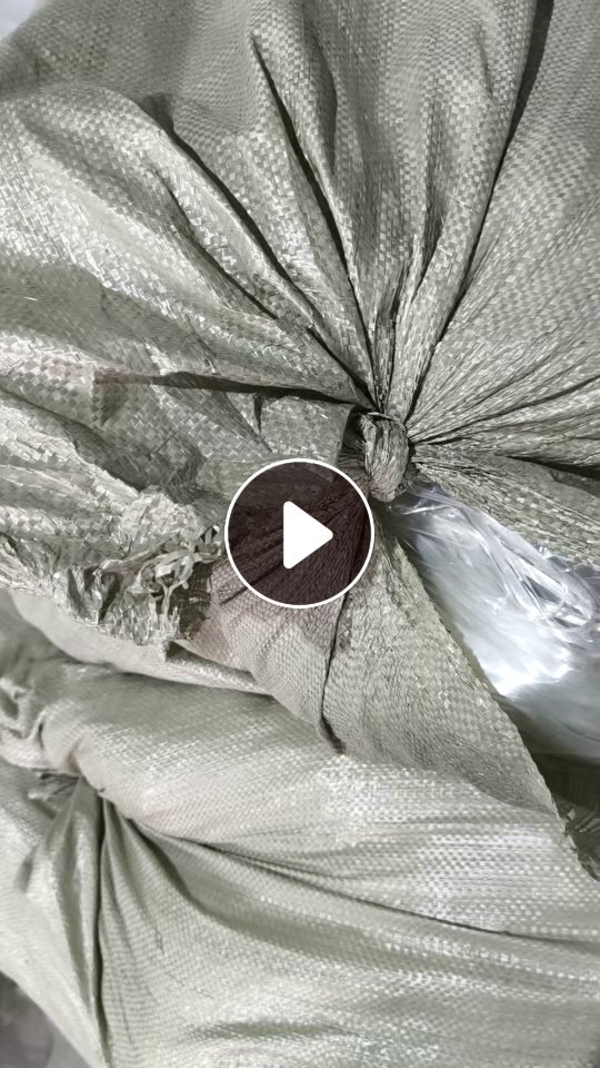 长期出售玻璃纤维废丝，玻纤，没有带胶可以做短切，月供几十吨，货在山东青岛