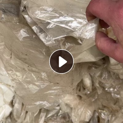 出售纯PET膜，带胶，现货13吨左右