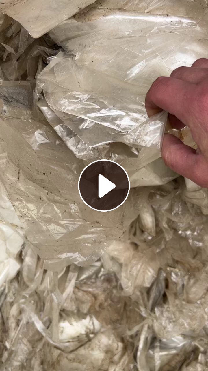 出售纯PET膜，带胶，现货13吨左右