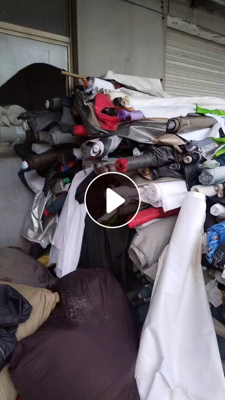 长期出售带涂层的小卷布，涤纶卷布，现货有20吨左右，货在江苏苏州