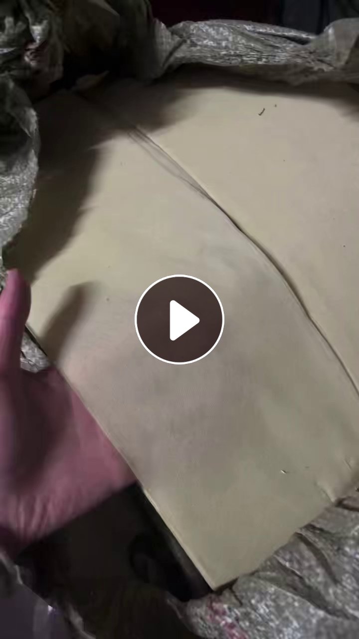 长期出售Pla无纺布，无纺布卷材，成品布，正卷两千米，幅宽一米的，克重80，月供10吨