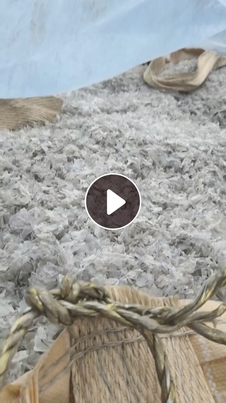 出售PET/PVC混合吸塑片磨粉废料，现货100吨左右