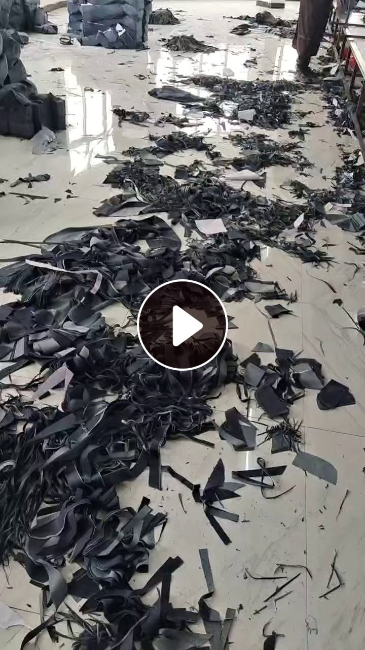 长期出售牛仔废布，牛仔边角料，涤棉牛仔废布，统货走，月供二十吨