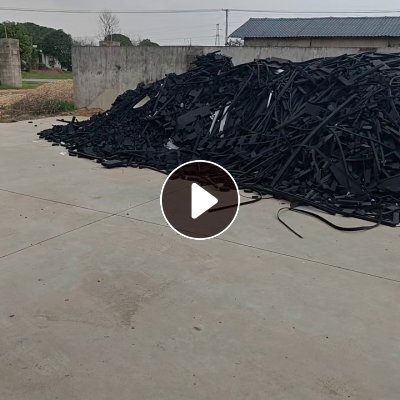 免费送EVA发泡料，现在够九米六高栏