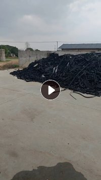 免费送EVA发泡料，现在够九米六高栏