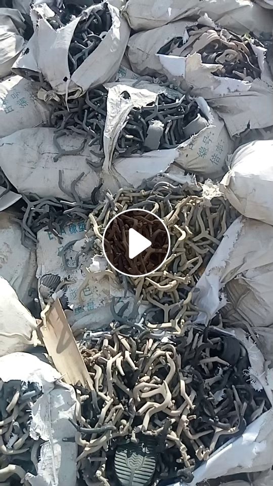 长期出售EVA鞋底料，现货百来吨