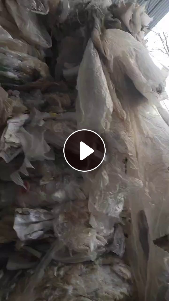 长期出售聚乙烯塑料布，水洗的，现货13米车（23吨左右）