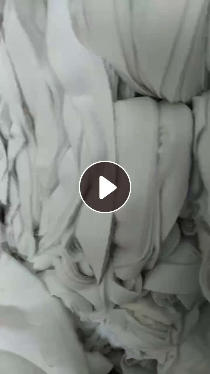 出售针刺无纺布边角料，做包装奢侈品包装袋边角料，白色，材质石大化跟中化混在一起的，月供十几吨