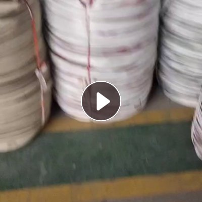 长期出售皮革厂下来的布边条切边条，带一层pvc，每个月50吨，货在福建泉州