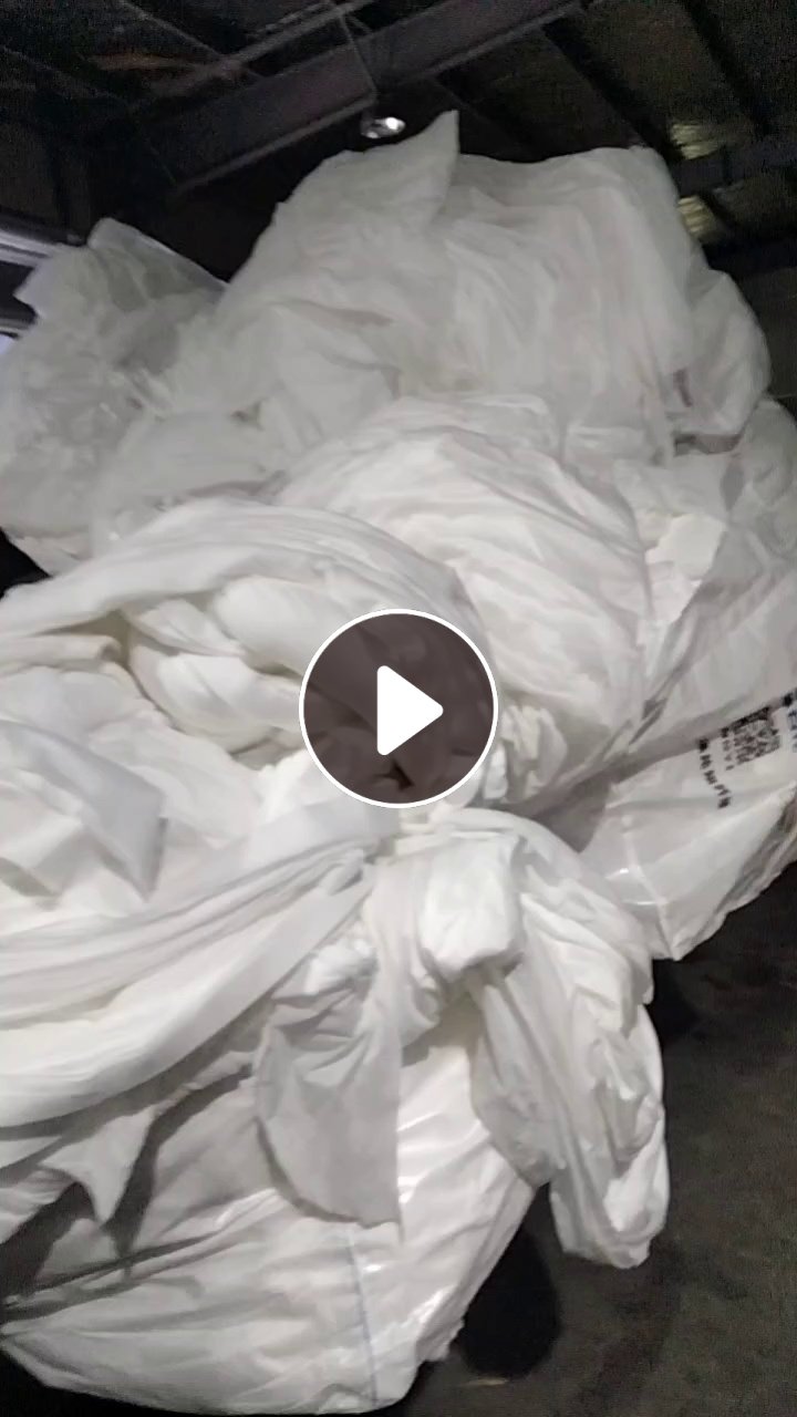 长期出售涤纶水刺无纺布，热风无纺布边角料，月供一百吨