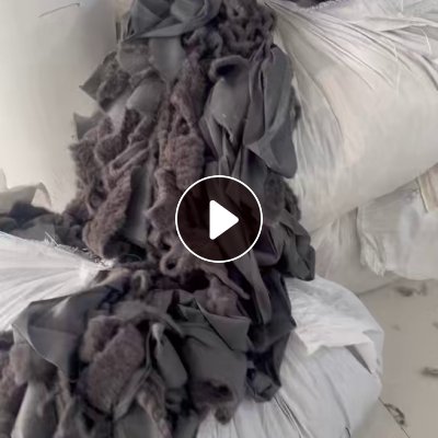 长期出售服装下脚料，涤纶废布，主要是黑色杏色卡其居多，货在河北衡水