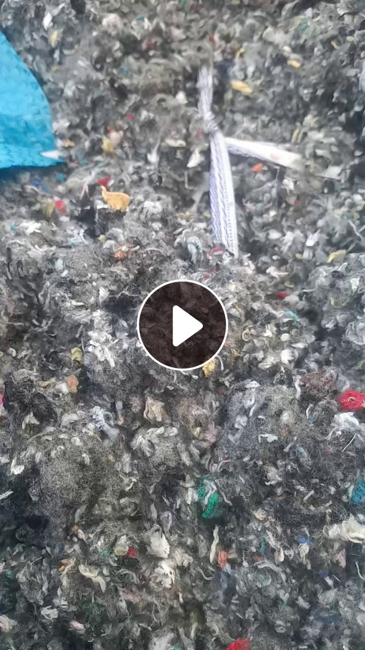 长期出售拉链破碎料，涤纶材质，PET破碎料，可以造粒，月供五六十吨，货在广东揭阳