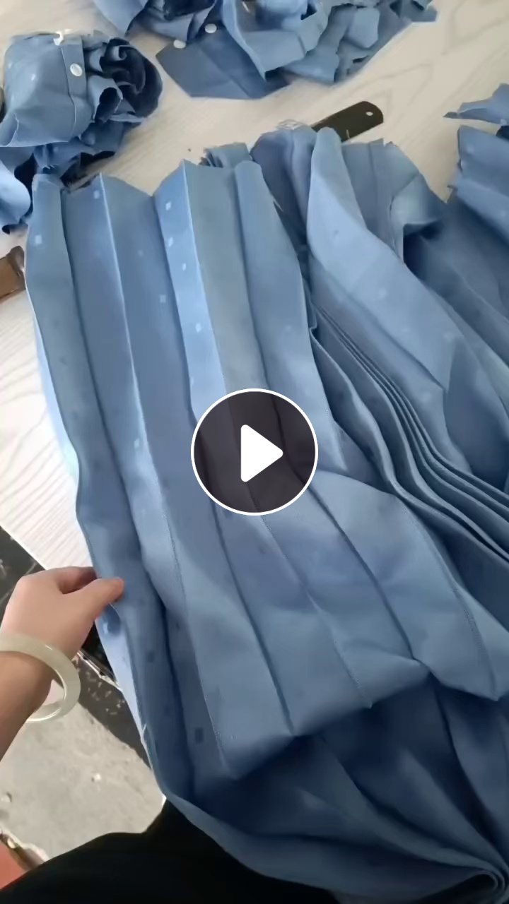 长期出售火车上下来的窗帘布，涤纶废布，涤纶造粒布，现货有10吨左右，货在江西南昌