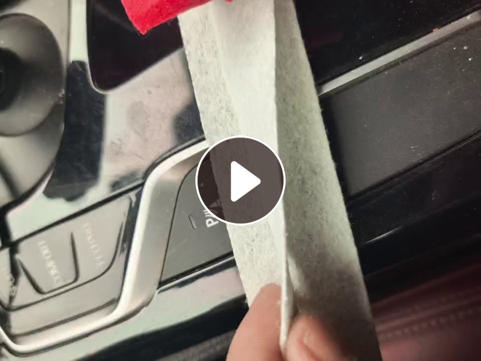 长期出售做对联下来的涤纶边角料，涤纶废布，红色白色合计5吨左右，货在河北石家庄