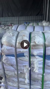 长期出售白色羊毛衫下脚料，羊毛衫边角料，可开花做无纺布用，月供100吨