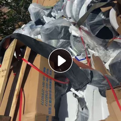 现货处理一批黑色涤纶丝，33D10F双A半消光丝，事故下来的，现货32.4吨，货在福建福州