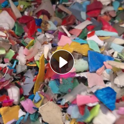 长期出售pp涂料桶破碎料，花桶粉碎料，现货10多吨