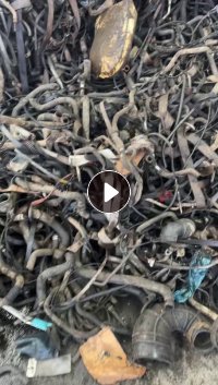 厂家长期收购橡胶鸡爪料，拆车油管，橡胶铁