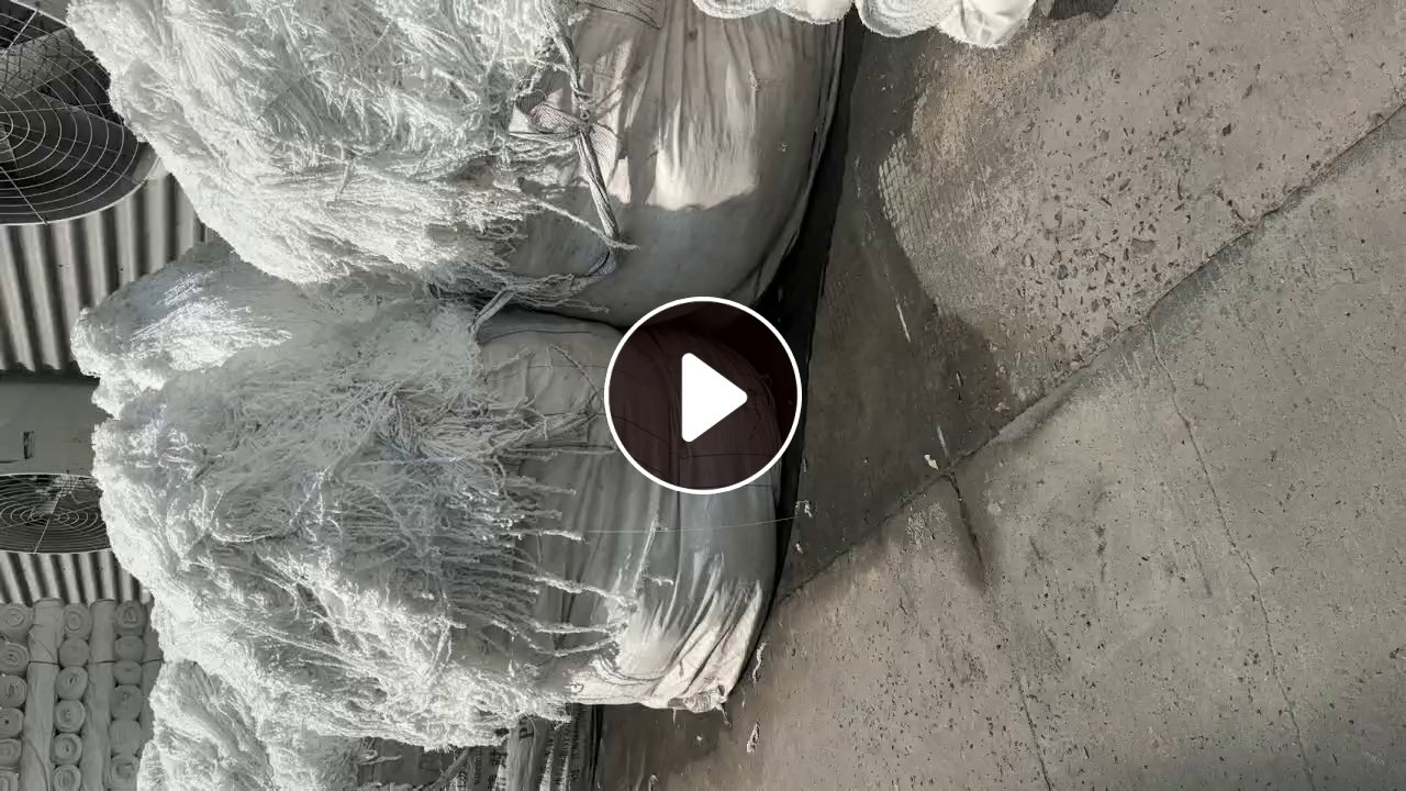 长期出售织布厂下来的涤纶废丝，涤纶水丝，150D,未脱水，现货有17.5一车，货在安徽阜阳