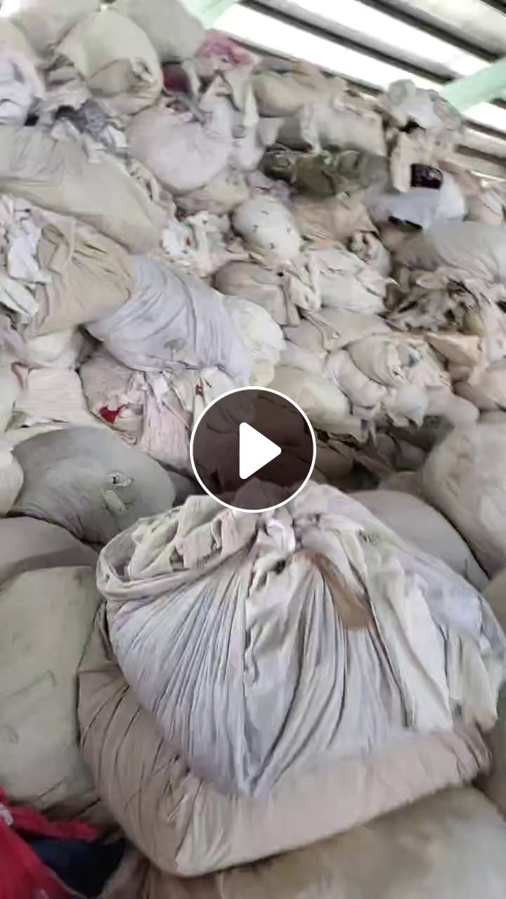 长期出售旧衣服大白，白料，开花料，现货有20吨左右，货在河北邯郸