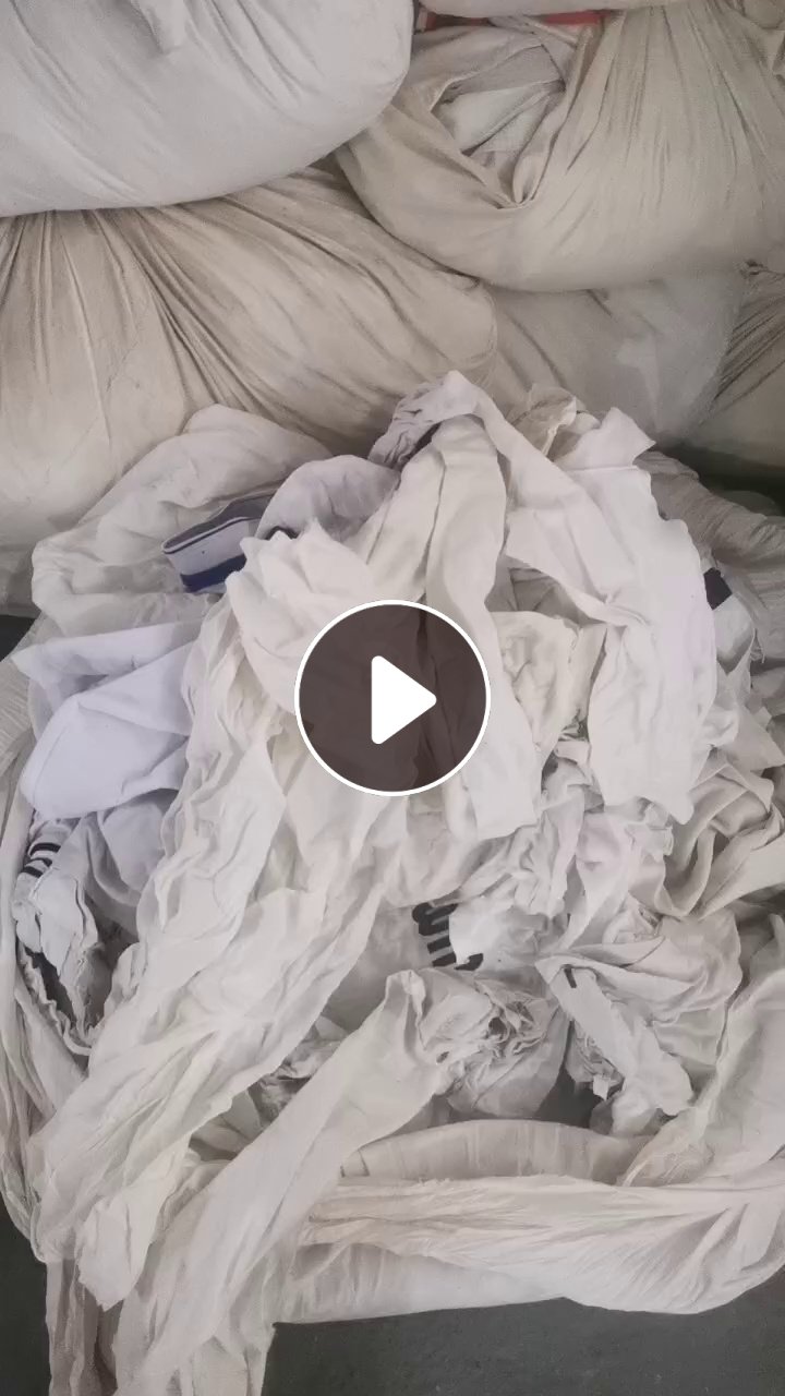 长期出售旧衣服大白，白料，开花料，现货有9.6米一车，货在赣州