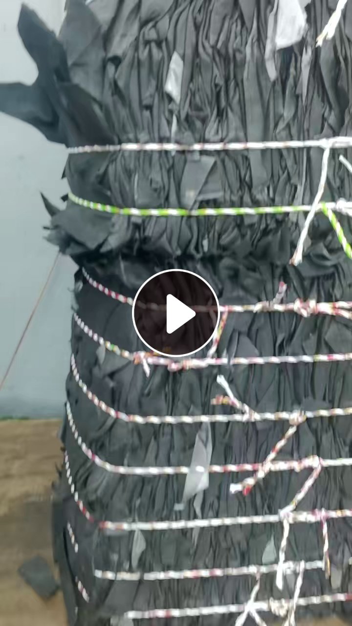 长期出售汽车内饰料，涤纶带丙烯，月供120吨左右，现货有13米一车，货在江苏苏州